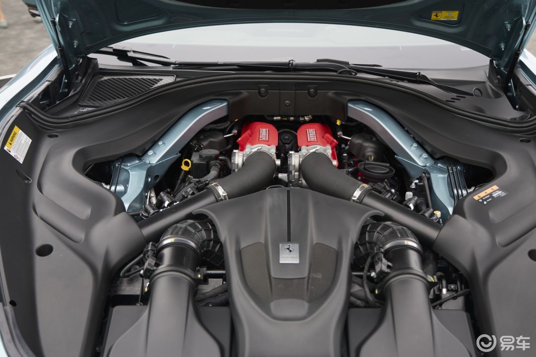 法拉利Roma Spider奏响全新“跃”章