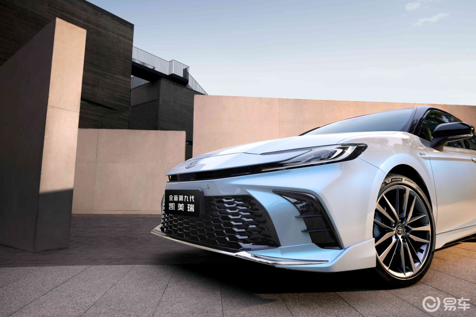 丰田“卷”出新高度！全新混动旗舰预售18.18W