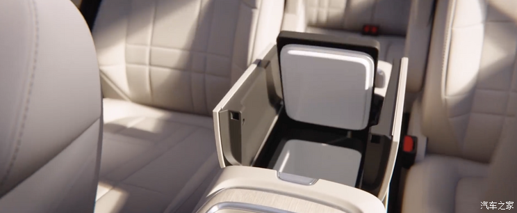 前后排可移动中岛，内含车载冰箱！深蓝S09内饰官图发布！