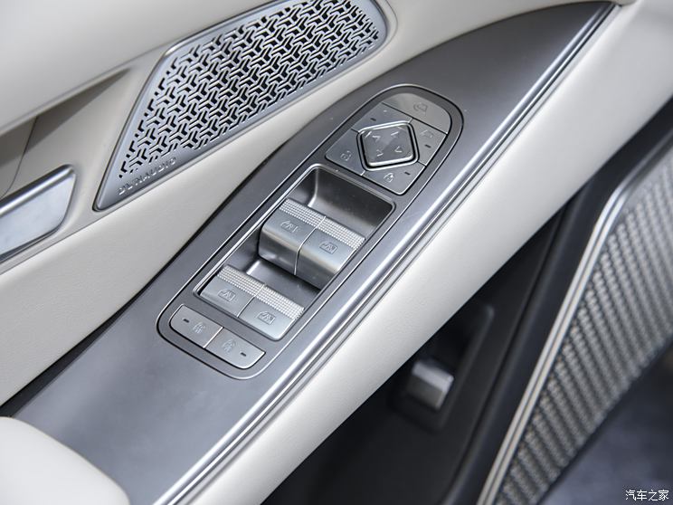 比亚迪汉L EV预售27万元起 0-100km/h加速2.7秒 最高车速305km/h