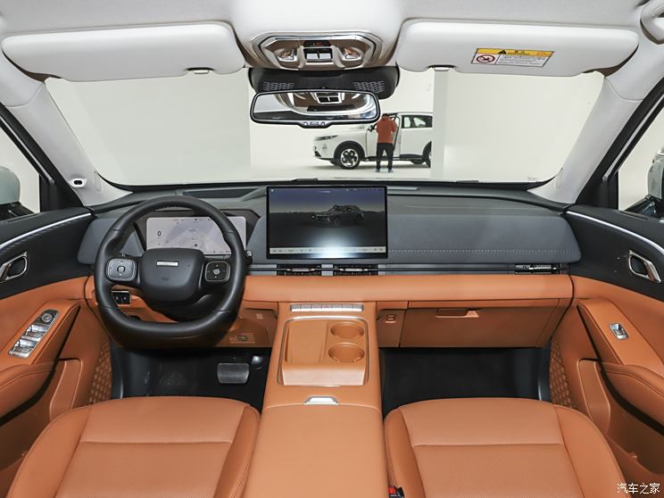 配备第二代Hi4插混系统+高阶智驾 二代哈弗枭龙MAX迎来首发亮相