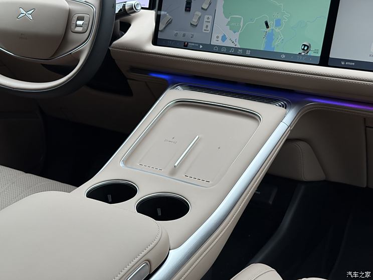 2025款小鹏G9正式亮相，全系标配高阶智驾及双腔空气悬架等