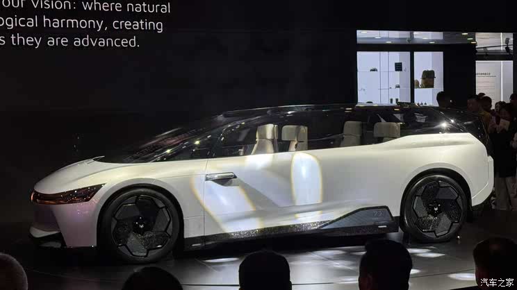 全新奥迪A5L等超160款新车 2025上海车展新车汇总(上)