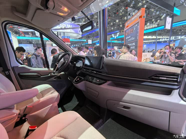 全新奥迪A5L等超160款新车 2025上海车展新车汇总(上)