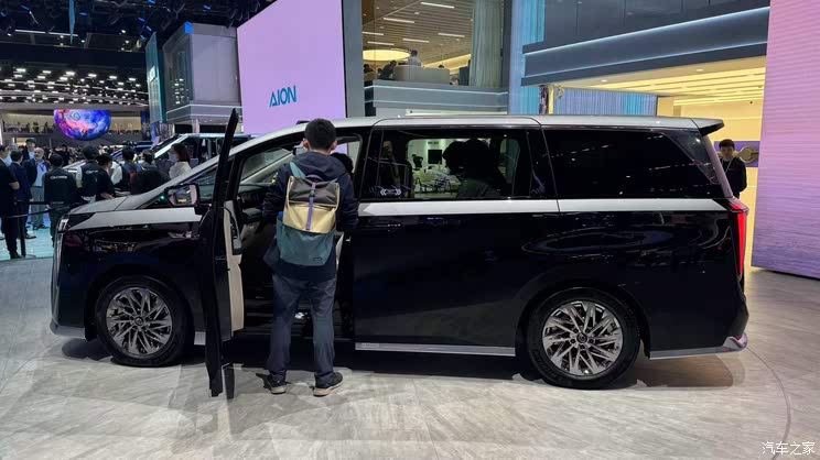 全新奥迪A5L等超160款新车 2025上海车展新车汇总(上)