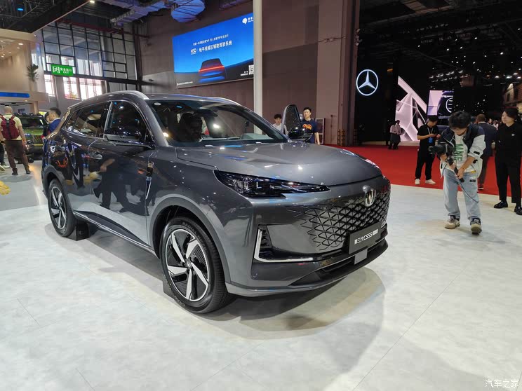 全新奥迪A5L等超160款新车 2025上海车展新车汇总(上)