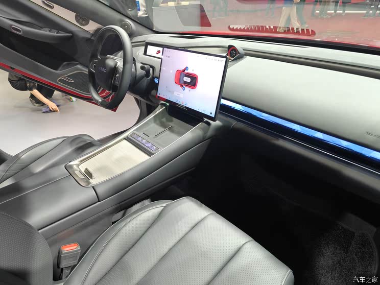 全新奥迪A5L等超160款新车 2025上海车展新车汇总(上)