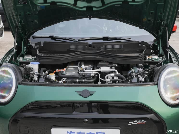 2025上海车展：MINI全家福来了 敞篷版上市 还有电动JCW！