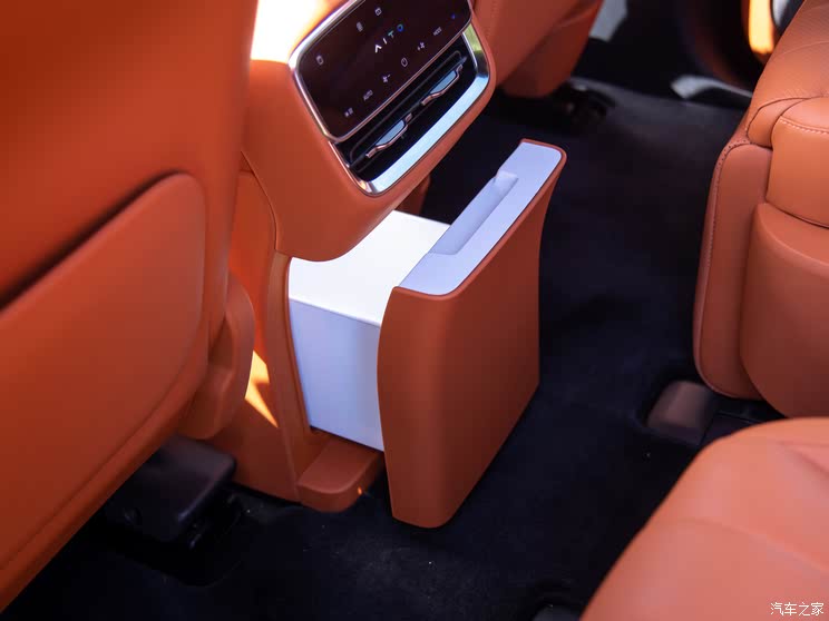 量大管饱 黑科技也不少！途灵平台哪里好？一文看懂问界M8