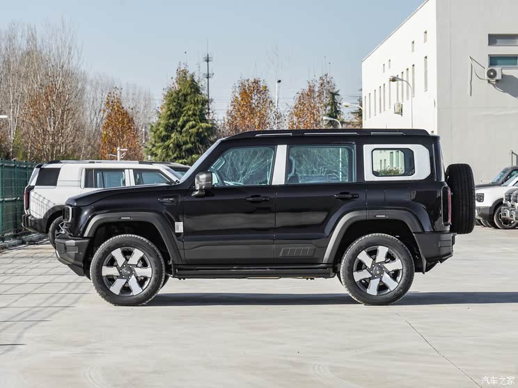 预售价22.48万起 综合续航1200km 北京BJ40增程版将于4月7日上市