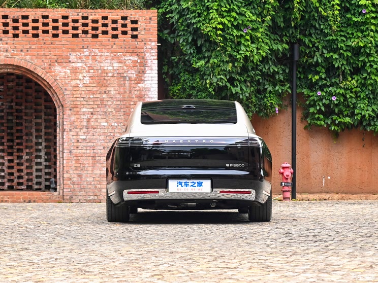 售70.8万起 增程/纯电双动力 搭载HUAWEI ADS 4 尊界S800上市