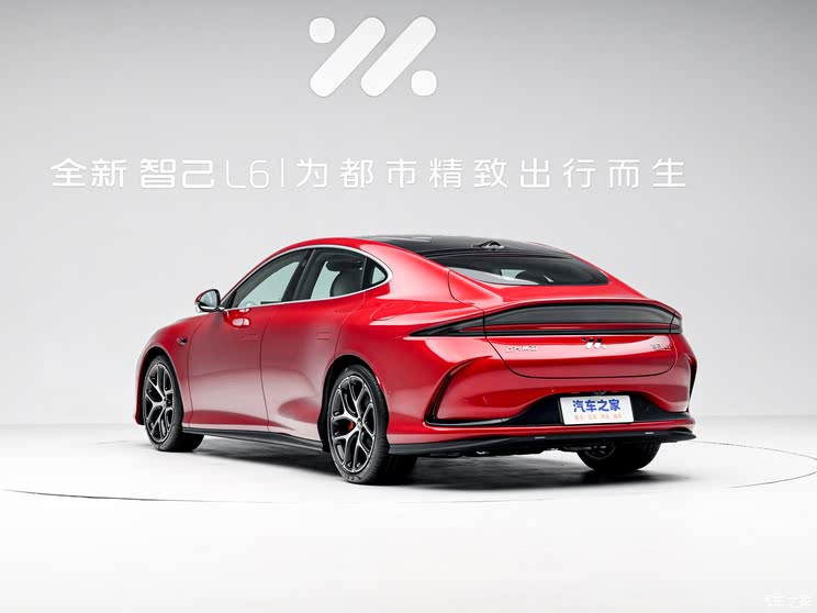 权益价20.49-26.49万元 新款智己L6上市 排队等小米SU7还是选它？