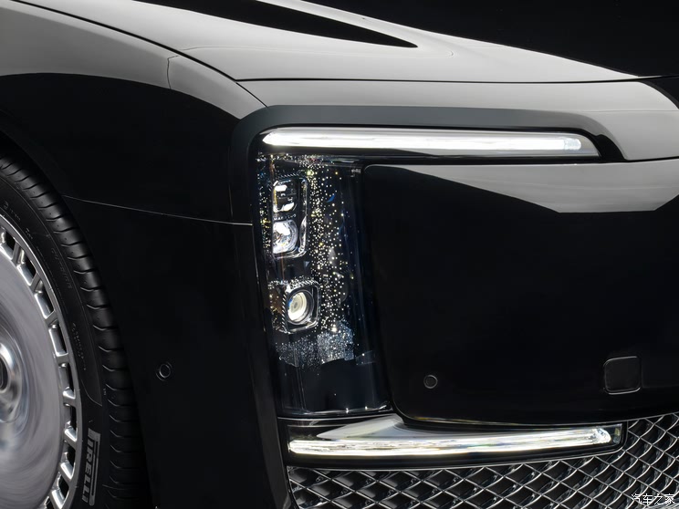 售70.8万起 增程/纯电双动力 搭载HUAWEI ADS 4 尊界S800上市