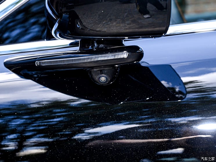 售70.8万起 增程/纯电双动力 搭载HUAWEI ADS 4 尊界S800上市