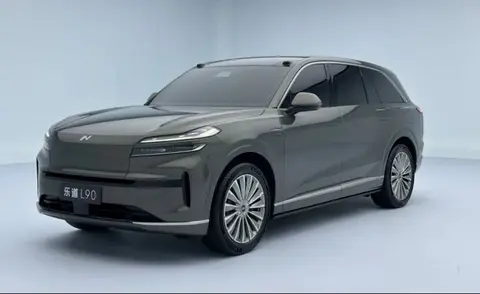 乐道L90大三排6座，大前备箱，才配85度电池