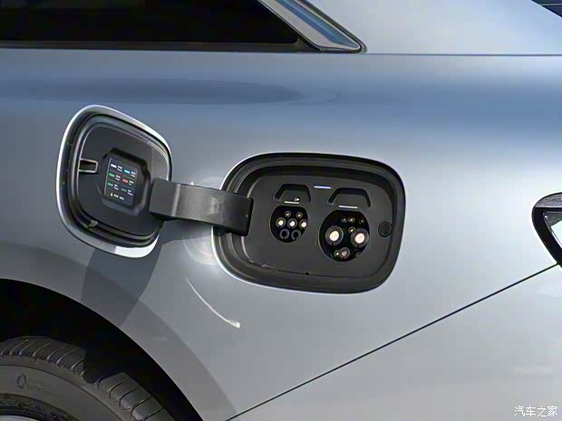 2025广州车展：售价30.98万元起 新款享界S9迎来亮相