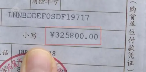 新车送修却被烤坏？车主倒贴10万的离谱遭遇！