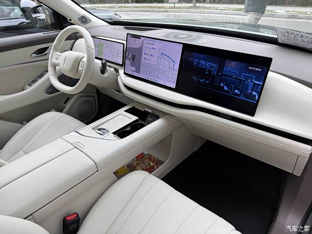 限时售27.58万起 VLA大模型六座插混SUV 魏牌蓝山智能进阶版上市