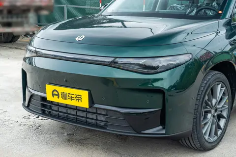 4000元直降 + 整车质保！零跑C10比CS55 PLUS能打，家用闭眼冲