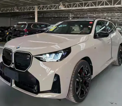 宝马开年炸场！31款车型官降最高30万，20万圆豪车梦，豪华车市