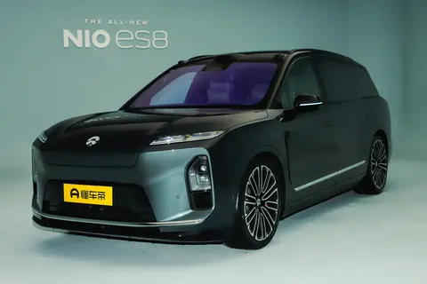 家用商务两不误，40万级大三排纯电SUV｜蔚来全新ES8深度试驾